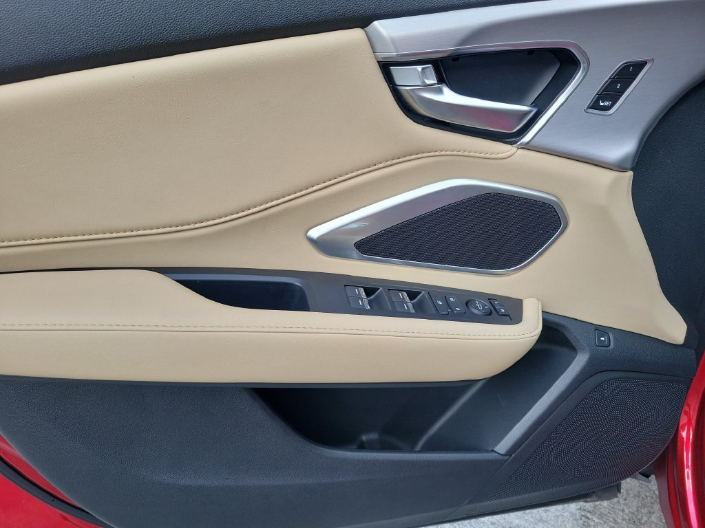 Used 2024 Acura RDX SH-AWD image 18