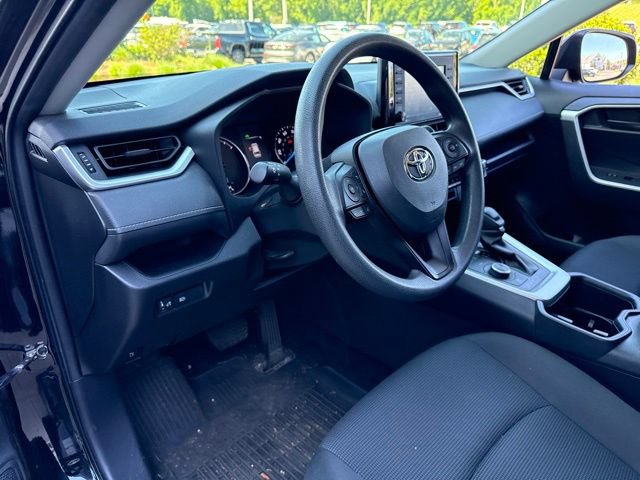 Used 2022 Toyota RAV4 LE AWD/4WD image 24