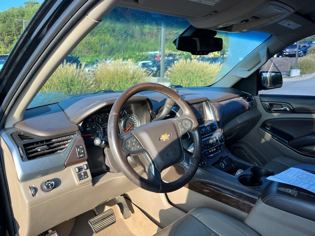 Used 2015 Chevrolet Tahoe LT w/ Luxury Package RWD image 6