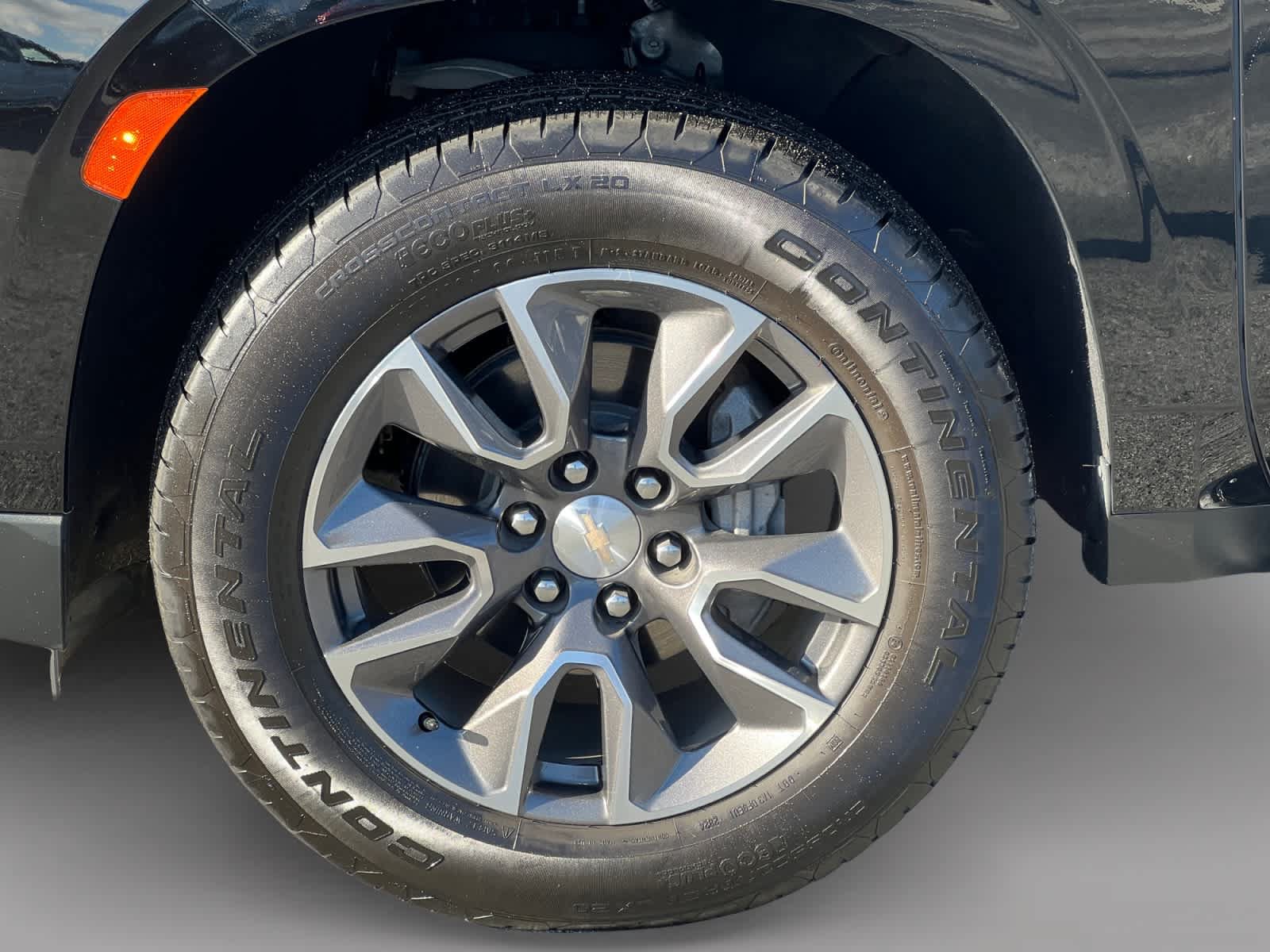 Used 2023 Chevrolet Suburban LT AWD/4WD image 19