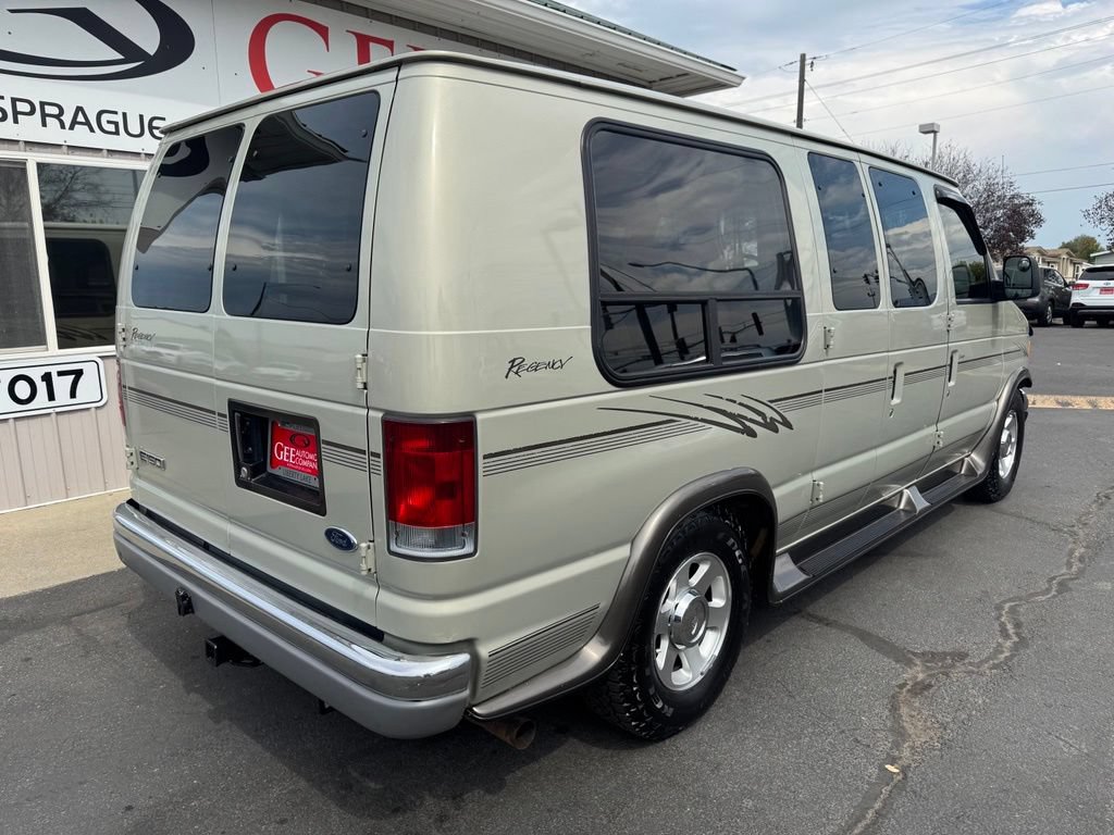 Used 2006 Ford E-150 and Econoline 150 RWD image 3