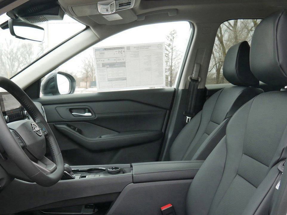 New 2026 Nissan Rogue SV image 5