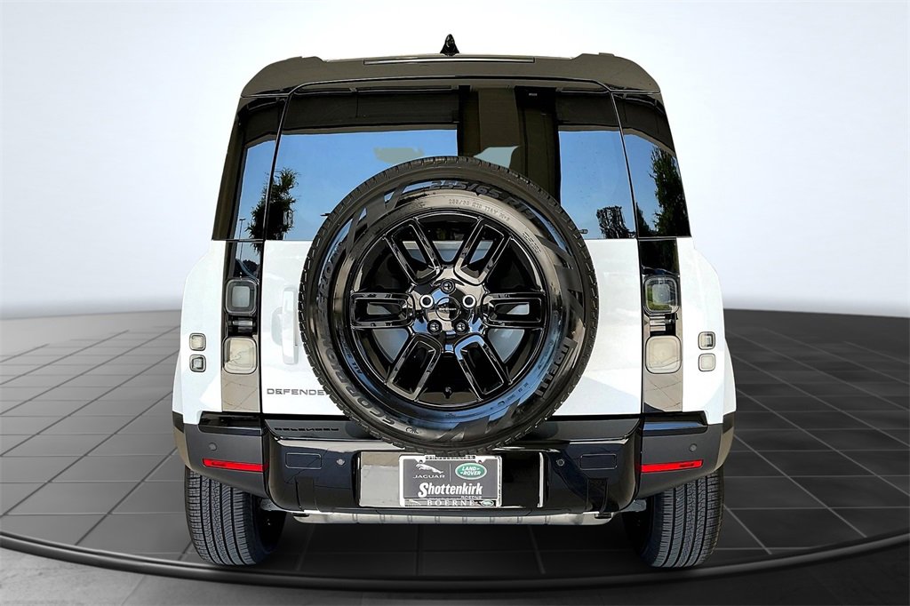 New 2026 Land Rover Defender 110 S image 4