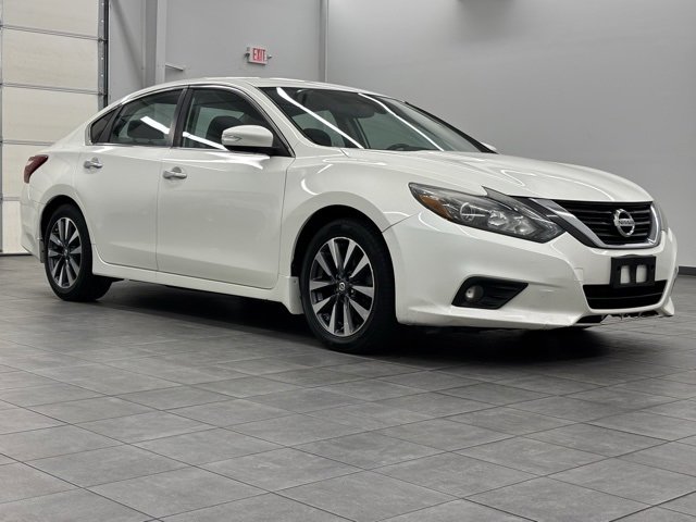 Used 2016 Nissan Altima 2.5 SL w/ 2.5 Technology w/LED Package
