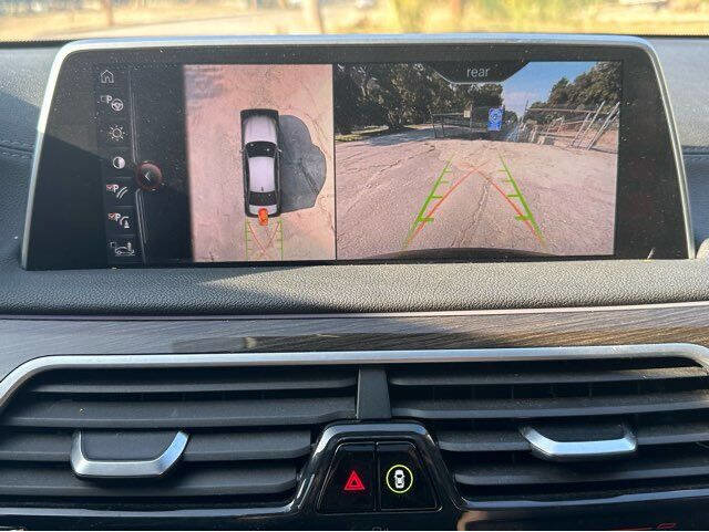 Used 2017 BMW 740i image 18