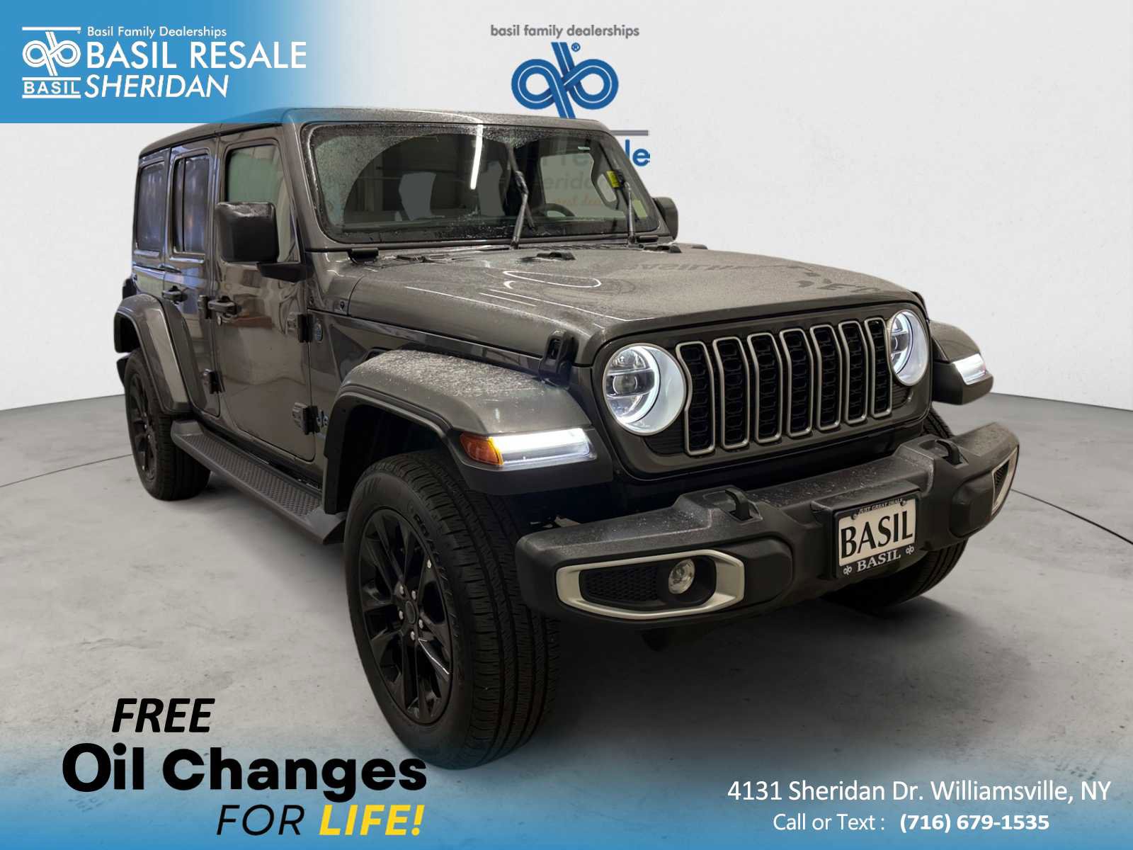 Used 2025 Jeep Wrangler Sahara image 1