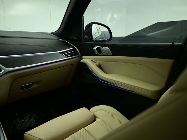 Used 2021 BMW X7 xDrive40i w/ Premium Package image 44