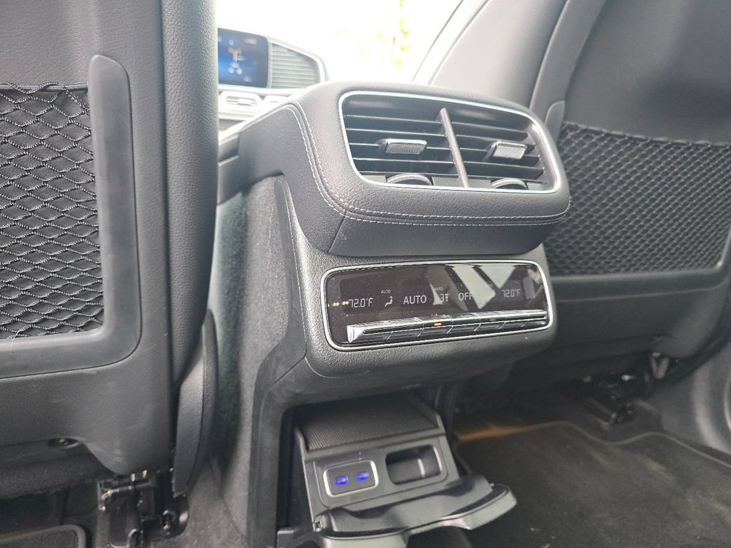 Used 2026 Mercedes-Benz GLS 450 4MATIC image 28