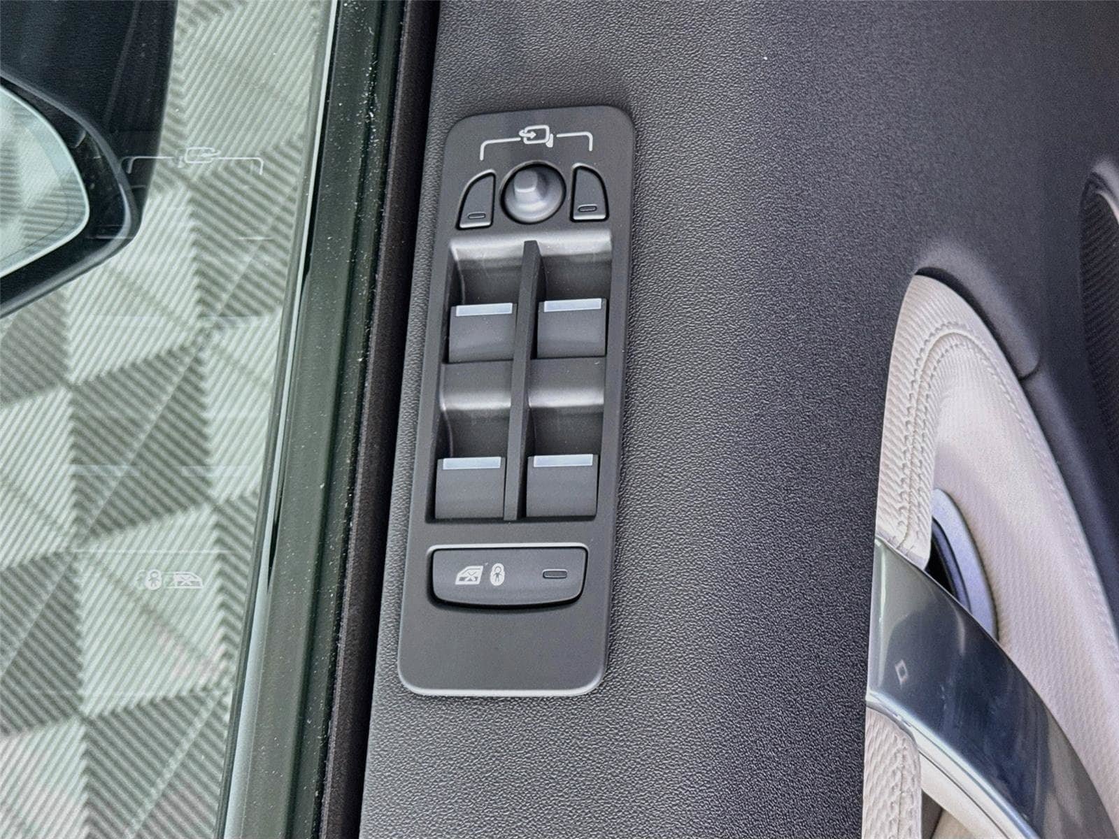 New 2026 Land Rover Discovery Sport Landmark AWD/4WD image 20