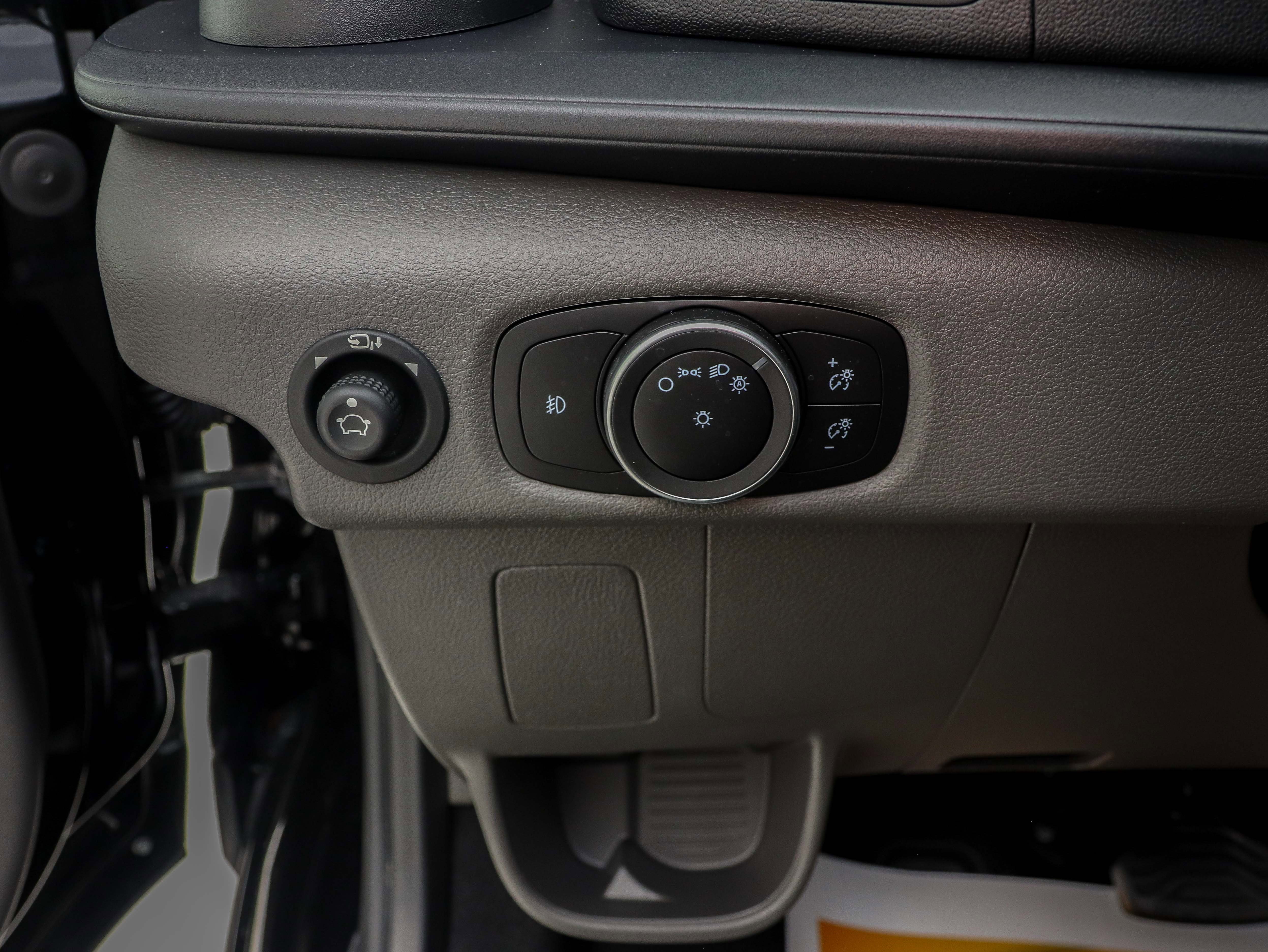 Used 2023 Ford Transit 350 XLT image 23