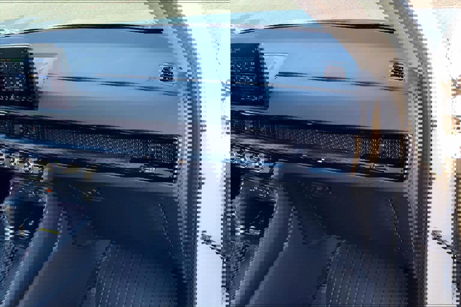 Used 2024 Honda CR-V EX-L image 17