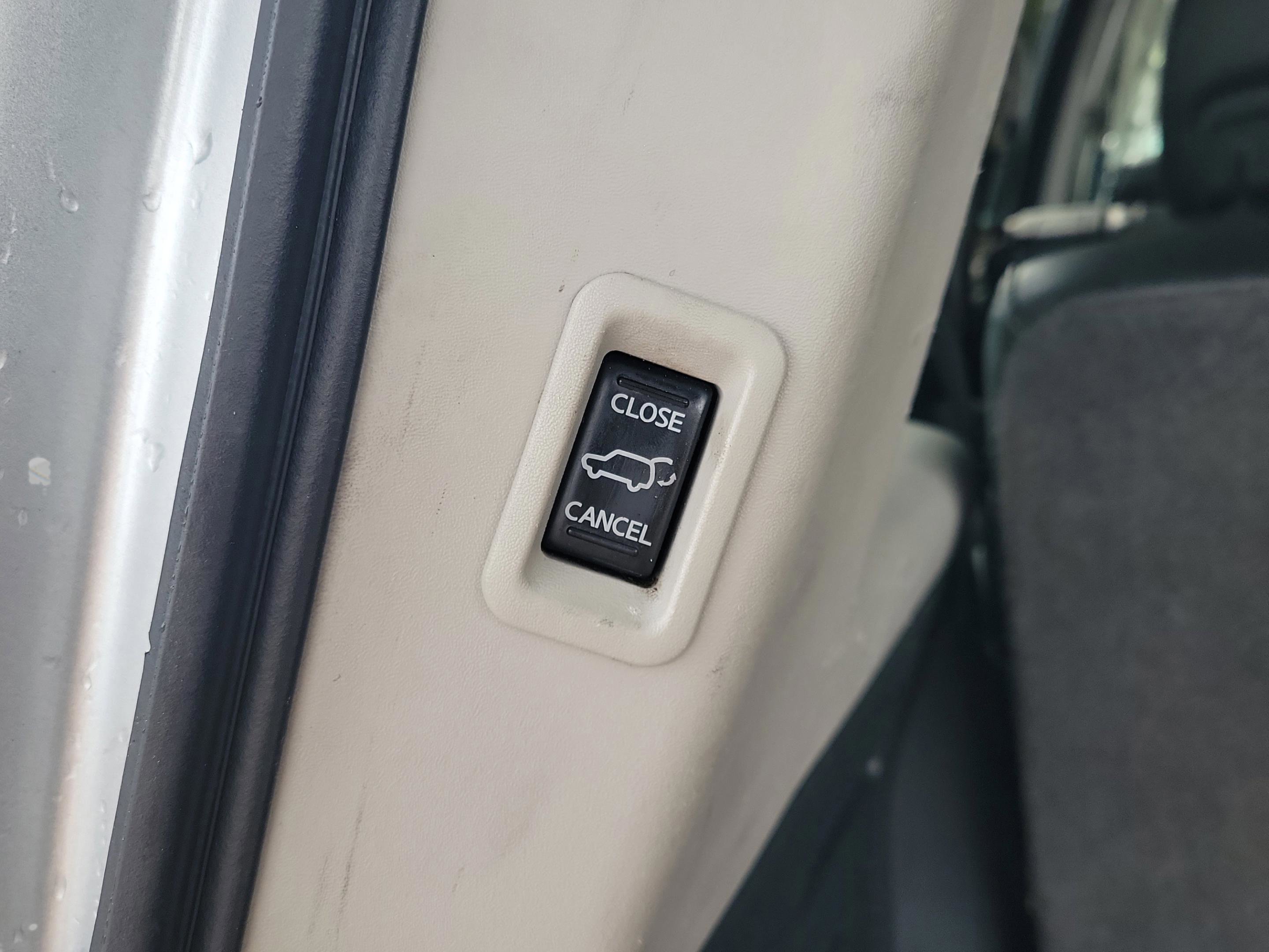 Used 2012 Nissan Armada Platinum image 37