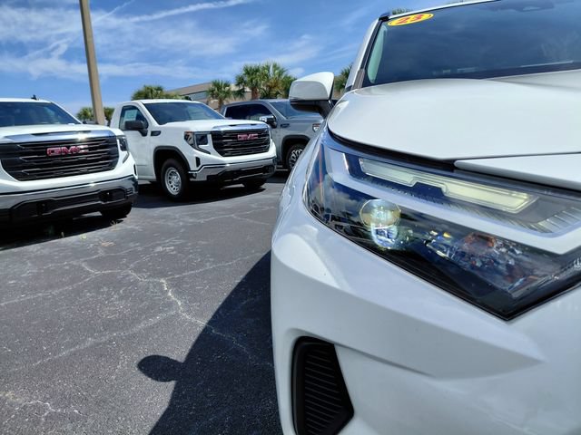 Used 2023 Toyota RAV4 XLE w/ Convenience Package AWD/4WD image 10