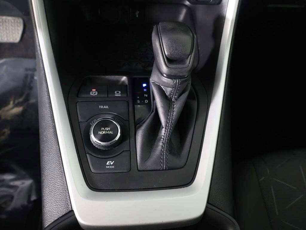 Used 2022 Toyota RAV4 XLE w/ Convenience Package image 45