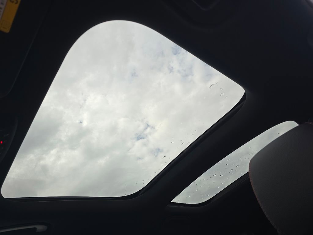 New 2026 Mercedes-Benz GLB 250 4MATIC image 3