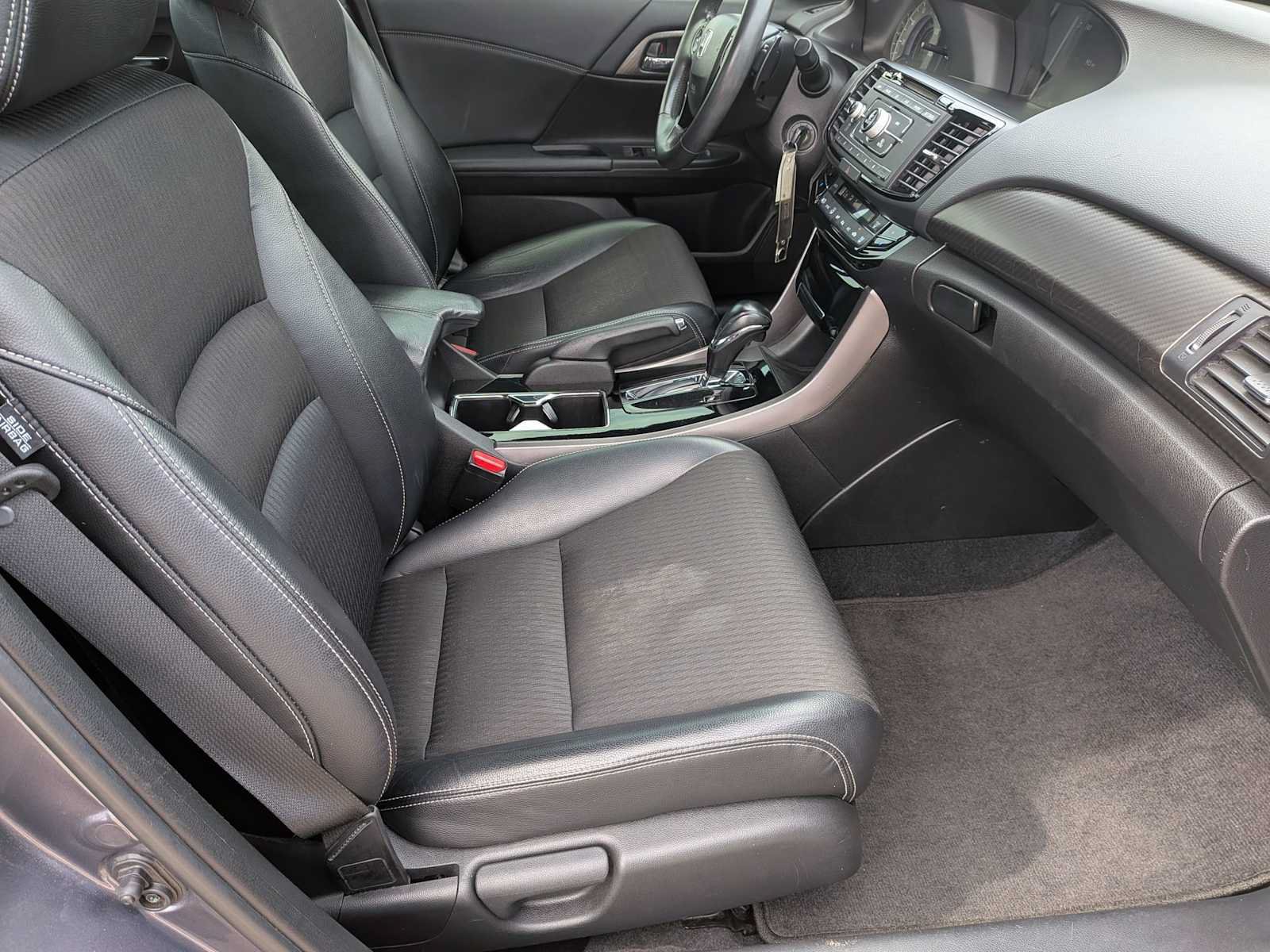 Used 2016 Honda Accord Sport image 19