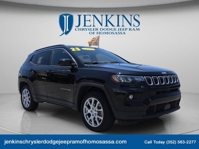Certified 2023 Jeep Compass Latitude AWD/4WD image 1