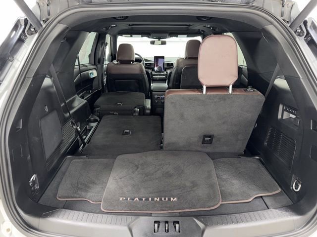 Used 2023 Ford Explorer Platinum w/ Technology Package image 40