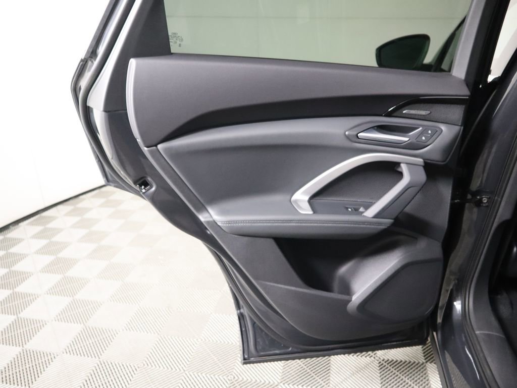 Used 2025 Audi Q5 Premium w/ Premium Plus AWD/4WD image 29