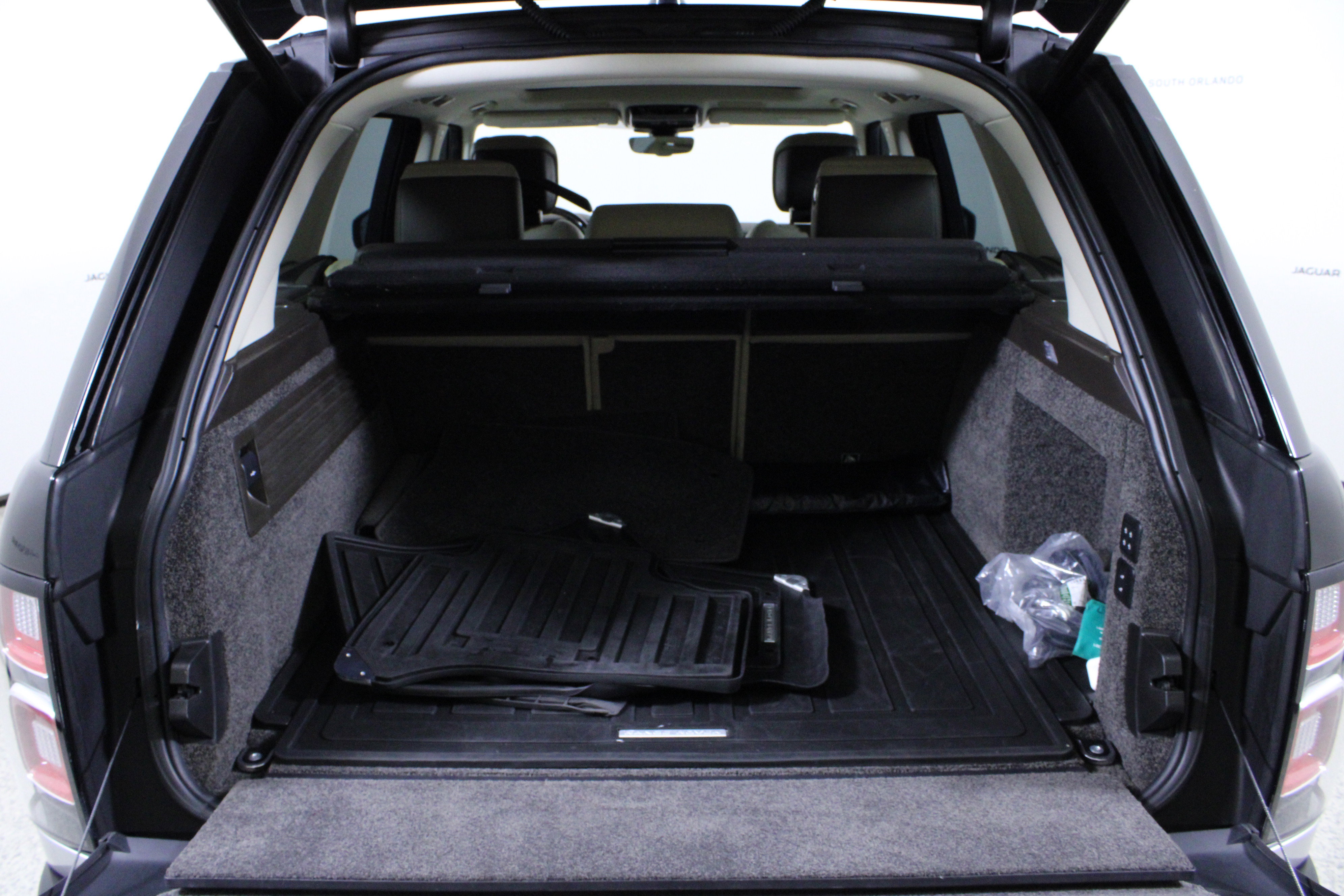 Used 2021 Land Rover Range Rover Westminster Edition image 10