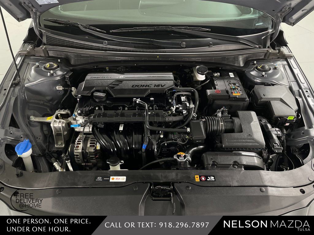 Used 2025 Hyundai Elantra Sport FWD image 42
