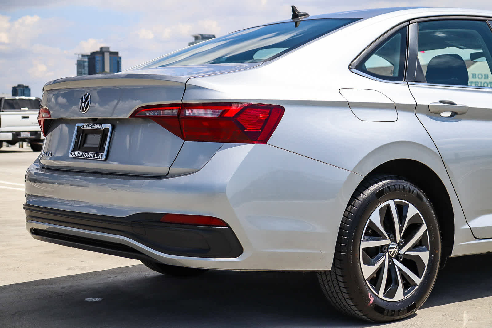 Used 2023 Volkswagen Jetta S image 9