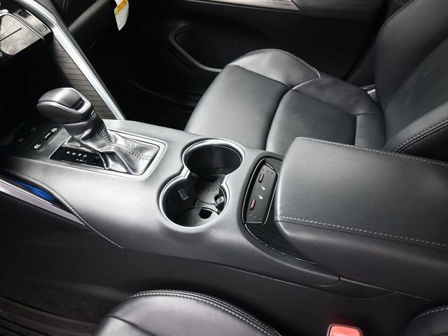 Used 2024 Toyota Venza Nightshade image 9