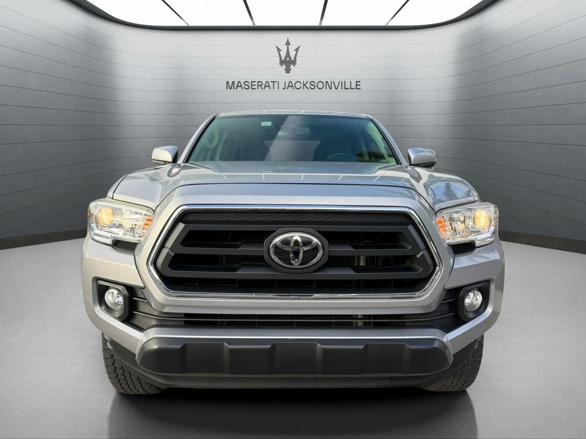 Used 2020 Toyota Tacoma SR5 image 8