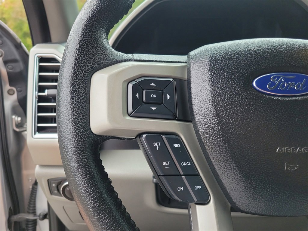 Used 2015 Ford F150 Lariat w/ Trailer Tow Package image 27