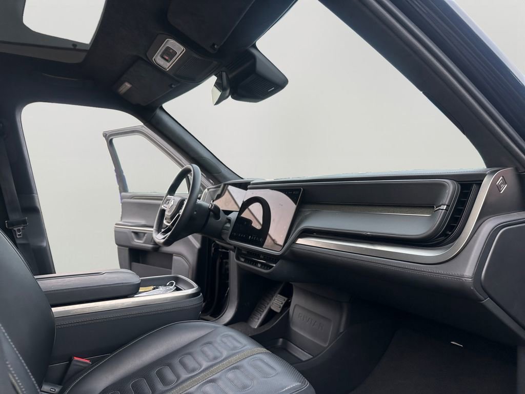 Used 2025 Rivian R1S Adventure image 11