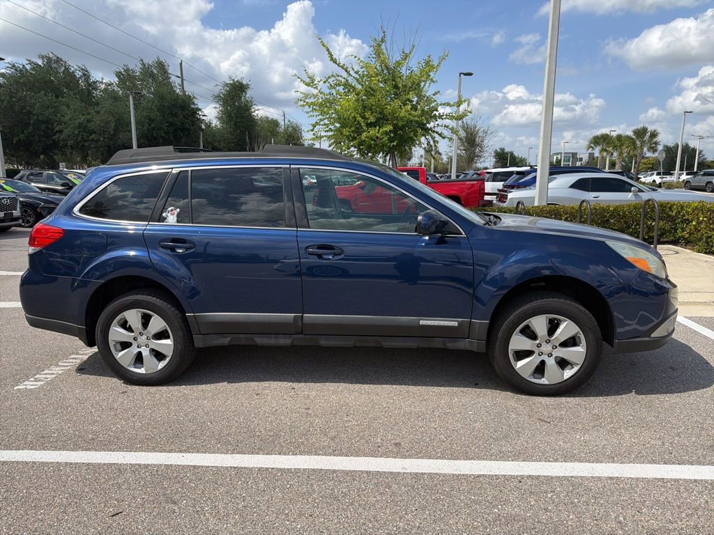Used 2010 Subaru Outback 2.5i Premium AWD/4WD image 9