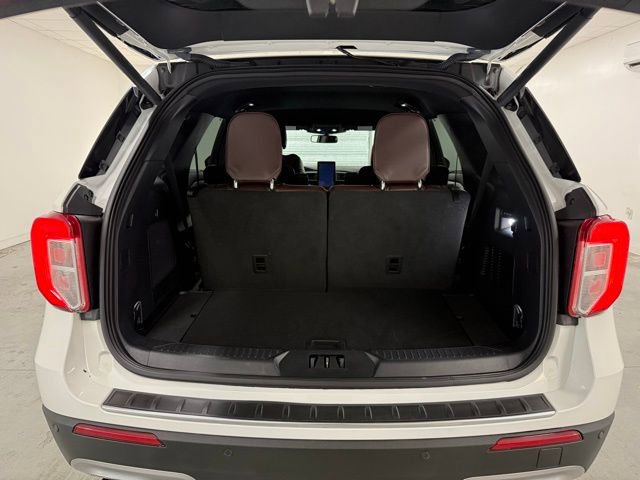 Used 2023 Ford Explorer Platinum w/ Technology Package image 9