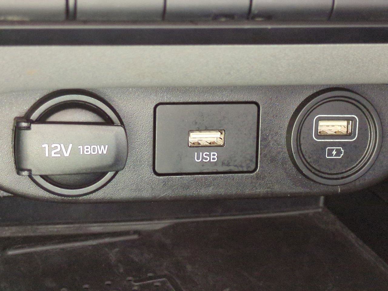 Used 2021 Hyundai Elantra SEL w/ Convenience + Premium Package image 21