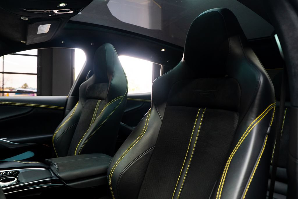 Used 2022 Aston Martin DBX AWD/4WD image 33