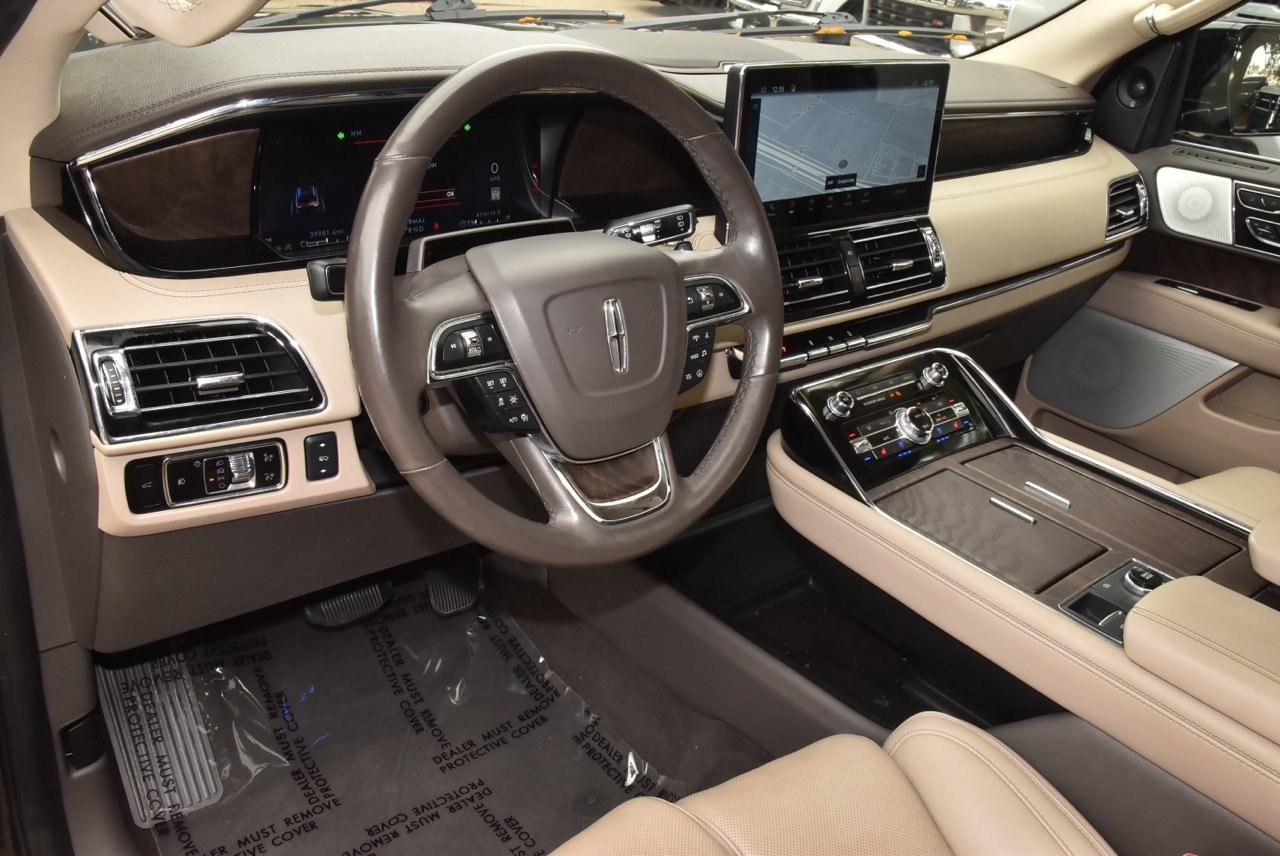 Used 2024 Lincoln Navigator Reserve AWD/4WD image 34