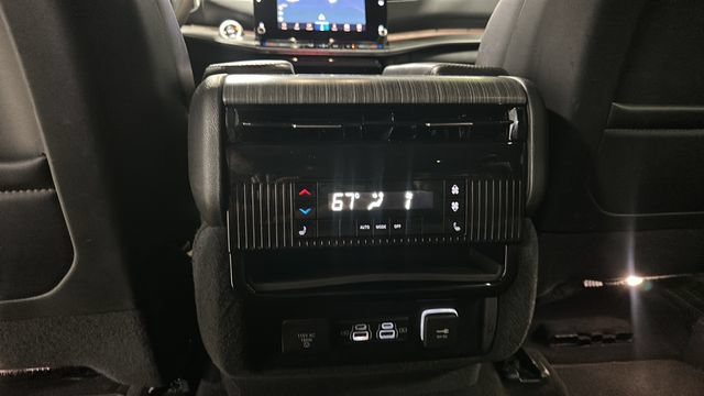 Used 2024 Jeep Wagoneer L Series II w/ Flexible Seating Group AWD/4WD image 26