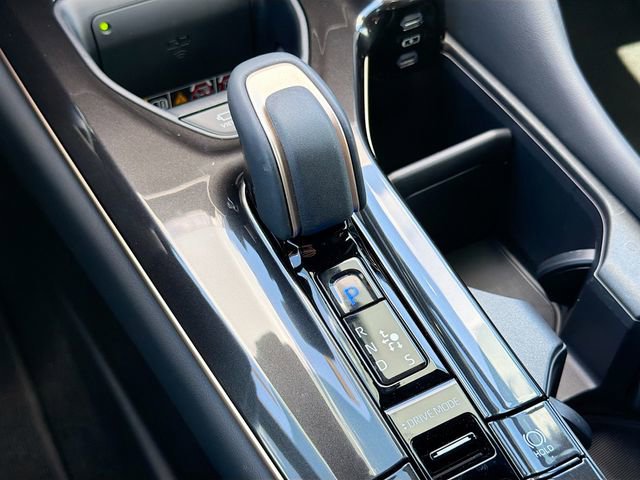 Used 2026 Toyota Crown Signia w/ Advanced Technology Package image 29