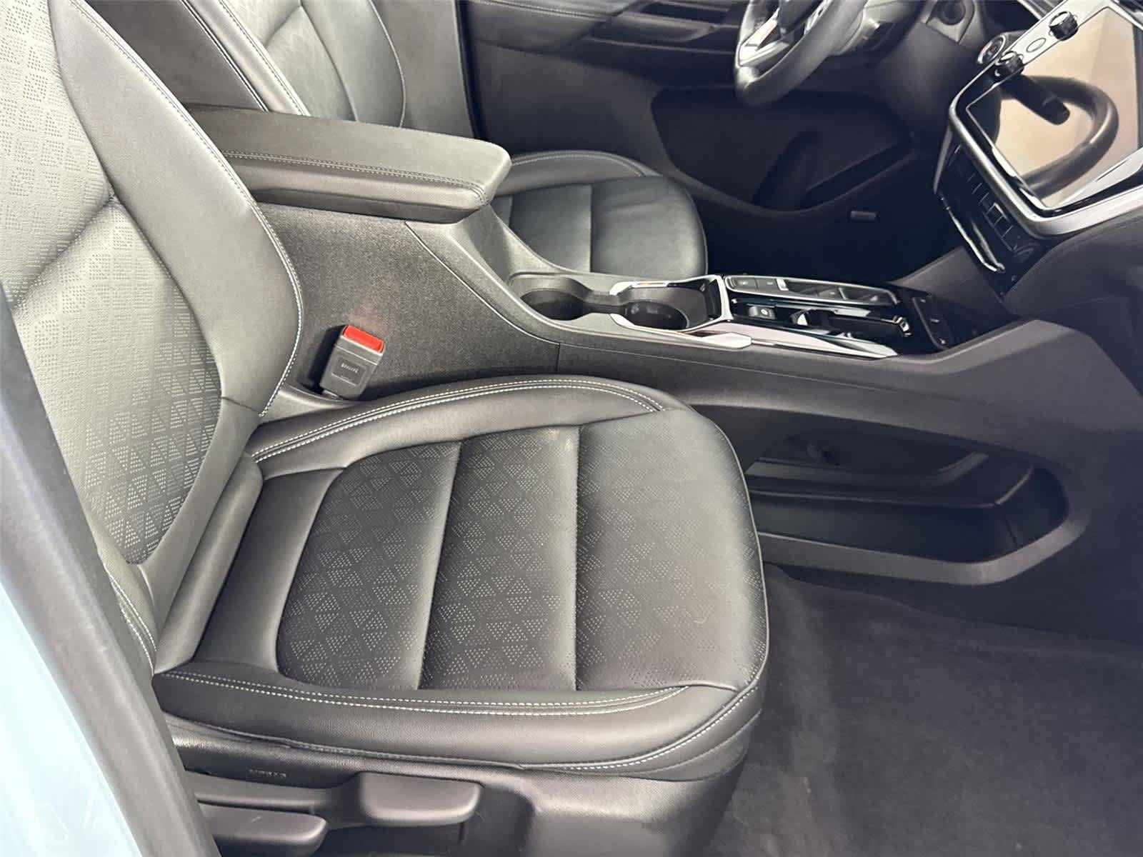 Used 2023 Chevrolet Bolt LT w/ Infotainment Package FWD image 14
