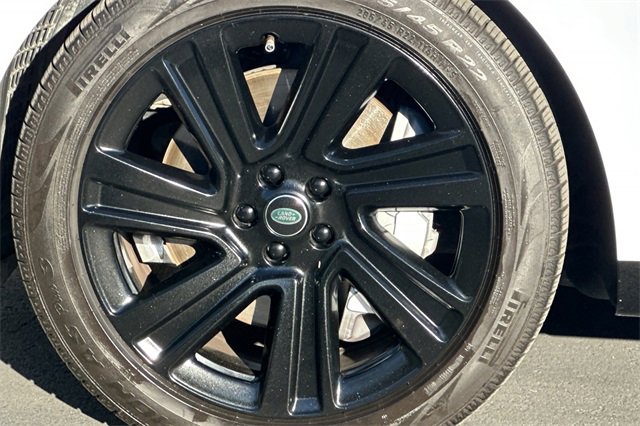 Certified 2023 Land Rover Range Rover SE image 25