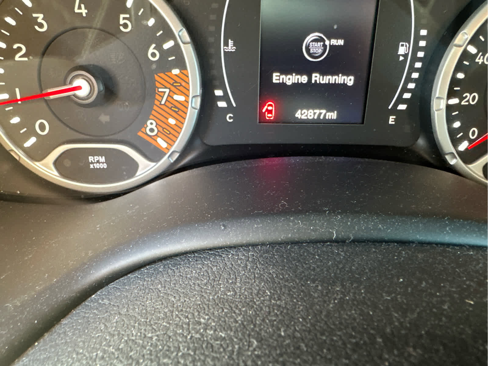 Used 2020 Jeep Renegade Latitude w/ Cold Weather Group image 11