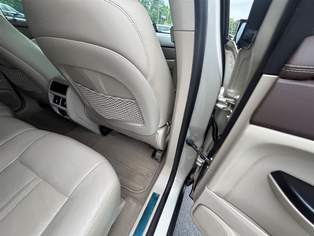 Used 2015 Cadillac SRX Luxury w/ Driver Awareness Package FWD image 24