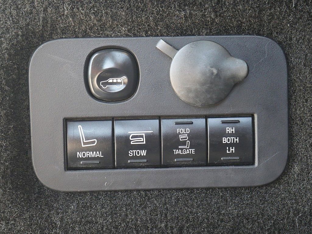 Used 2017 Lincoln MKT AWD w/ Technology Package image 57