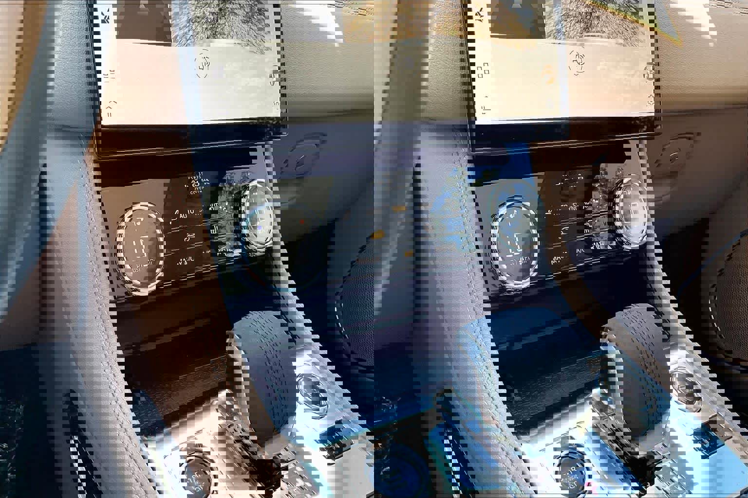 Used 2023 Jaguar F-PACE S AWD/4WD image 32