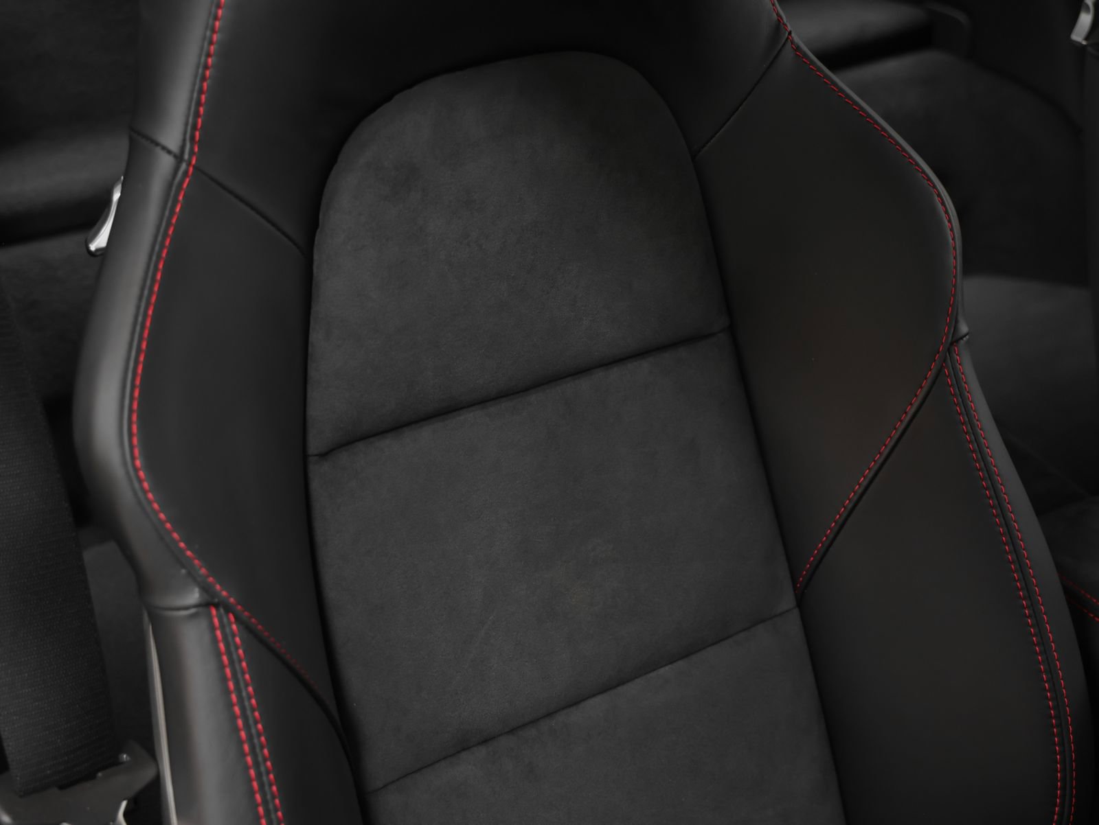 Certified 2018 Porsche 911 GT3 image 34