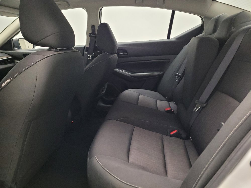 Used 2025 Nissan Altima 2.5 SV FWD image 18