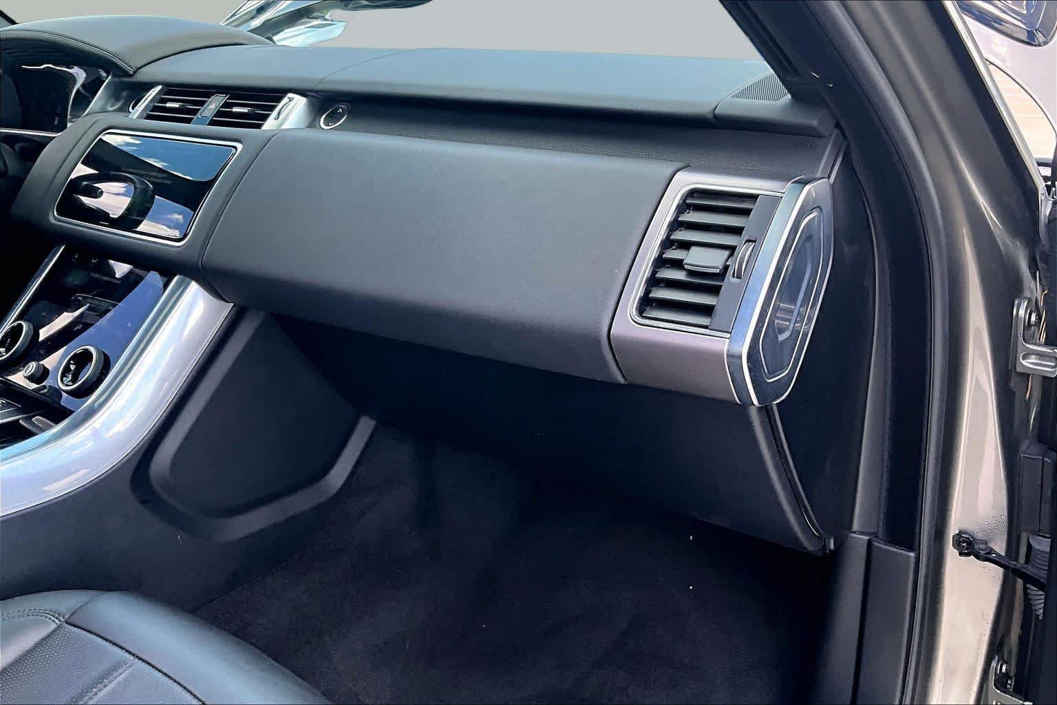 Used 2019 Land Rover Range Rover Sport HSE AWD/4WD image 17