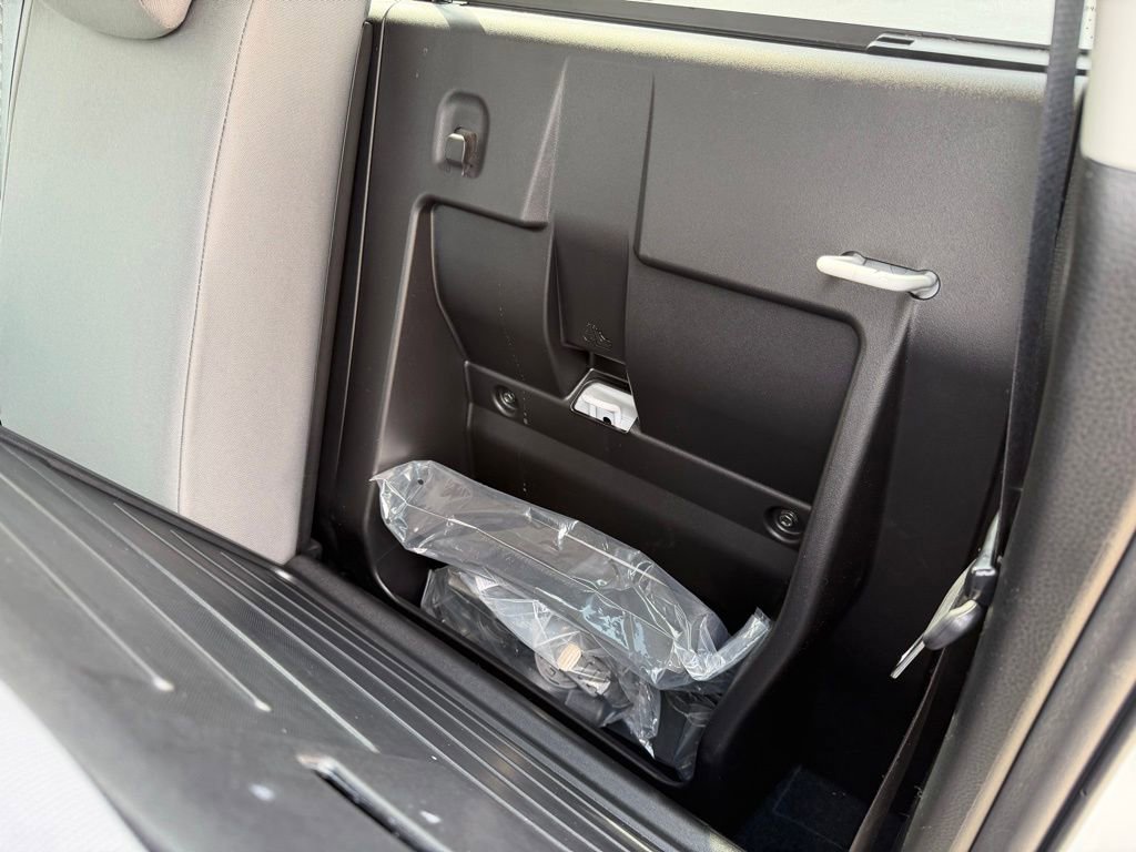 Used 2023 Toyota Tacoma SR5 w/ Technology Package image 27