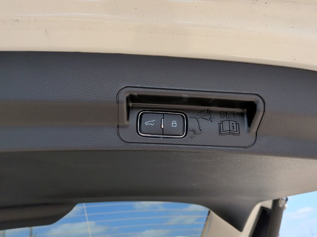 Used 2026 Ford Explorer Active image 44