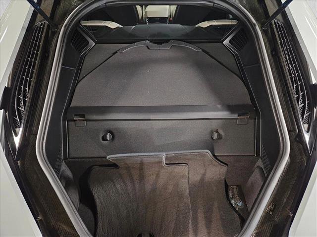 Used 2016 BMW i8 image 6