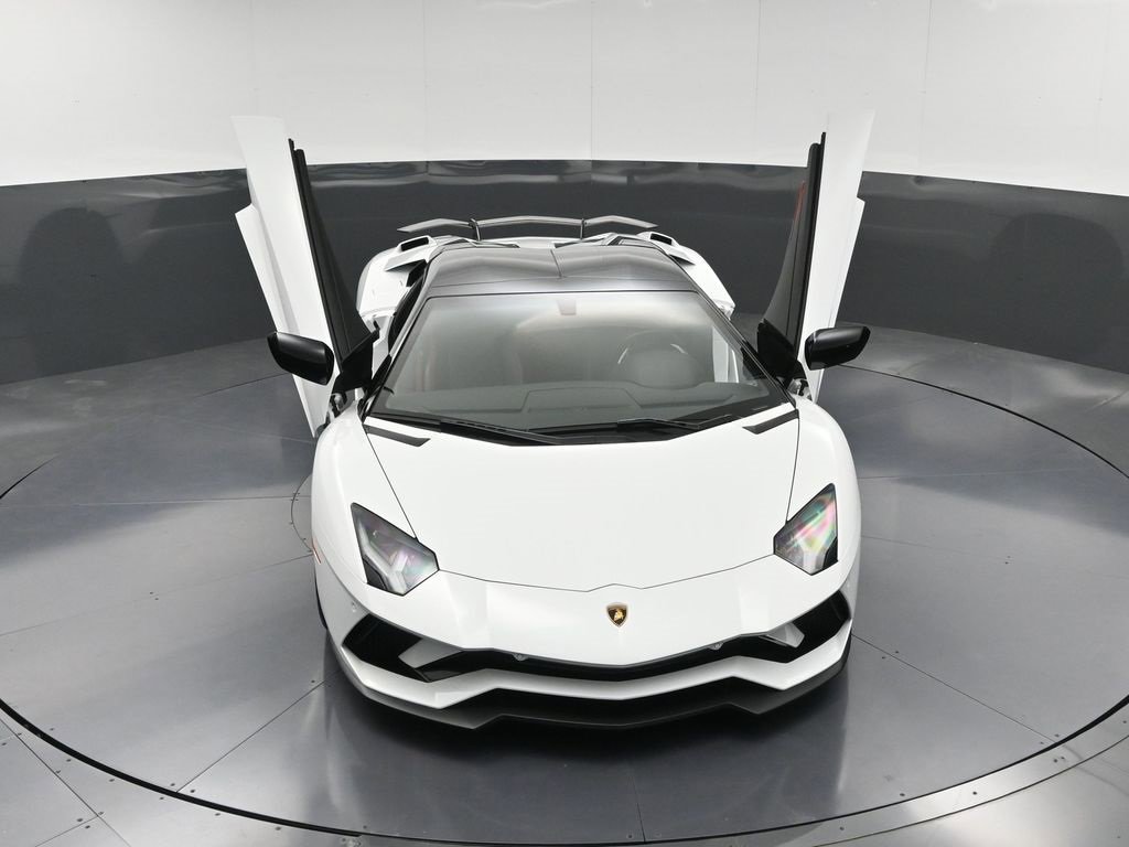 Used 2019 Lamborghini Aventador S image 34